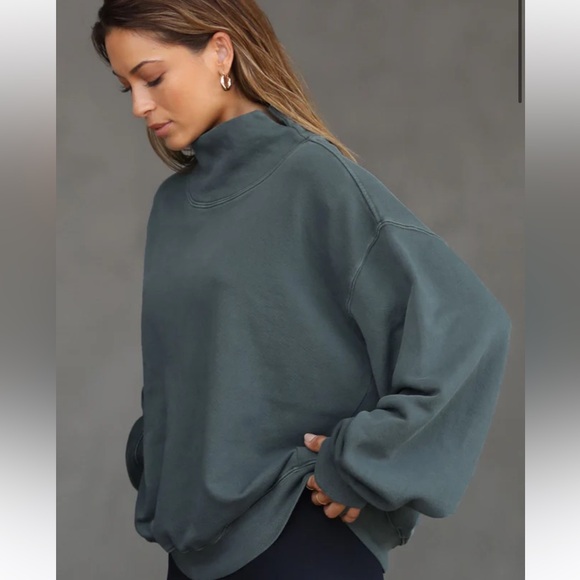 JOAH BROWN Turtleneck Sweatshirt - Picture 3 of 7